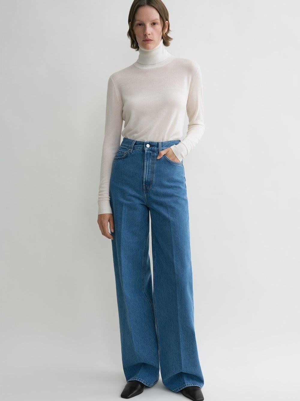 Toteme Wide Leg Denim in Vibrant Blue Size 26/32
